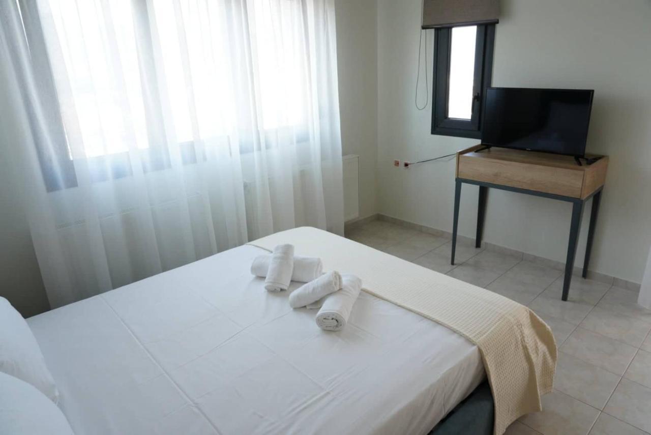 Venetia Luxury Villa Nea Iraklitsa Buitenkant foto