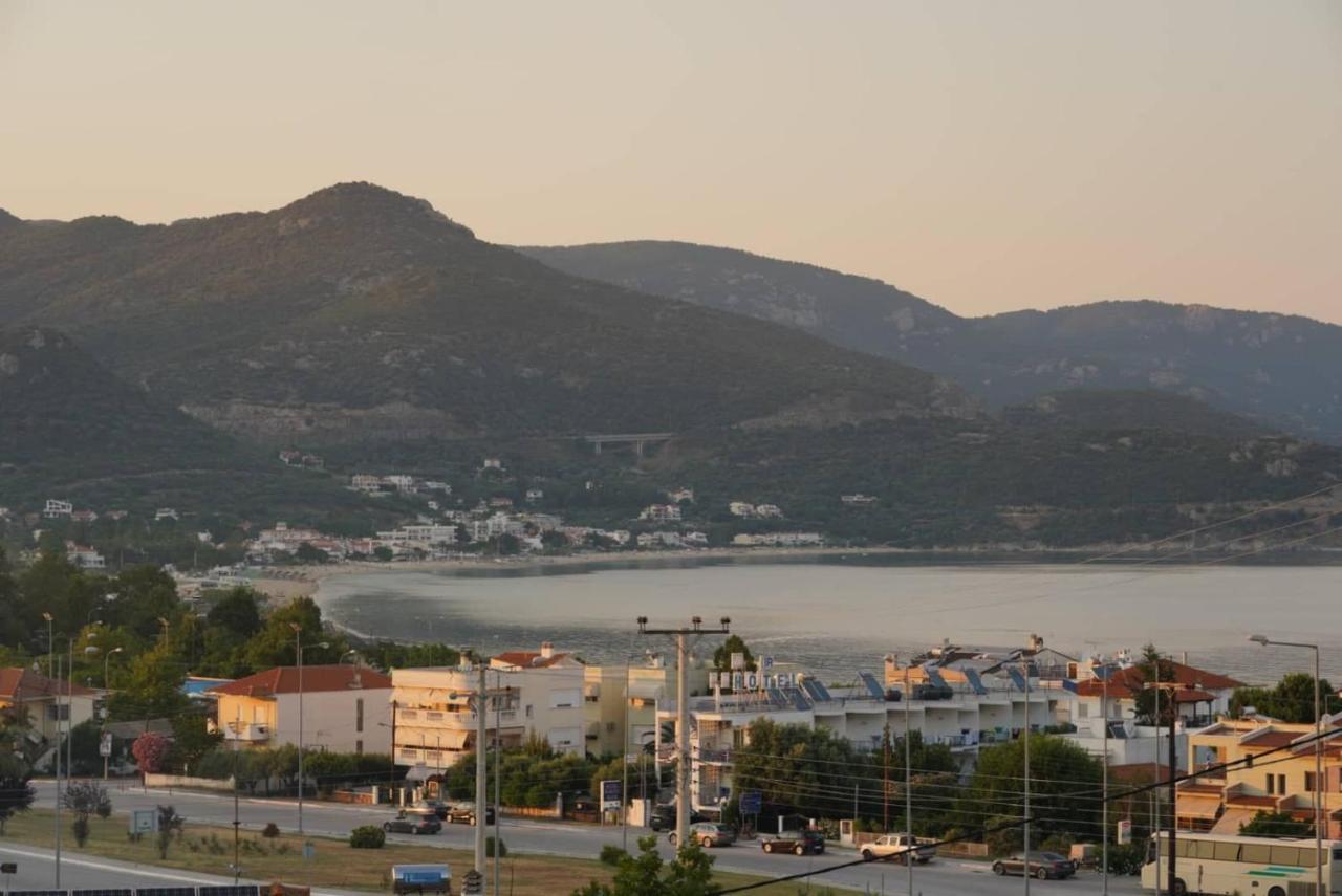 Venetia Luxury Villa Nea Iraklitsa Buitenkant foto
